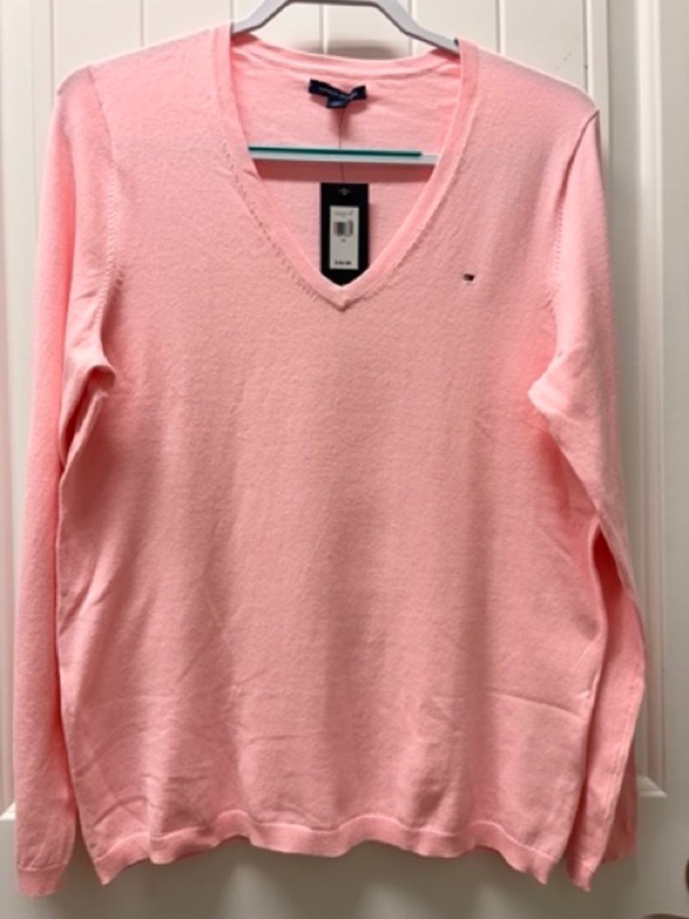Tommy Hilfiger Pink V-Neck Sweater Size Large NWT